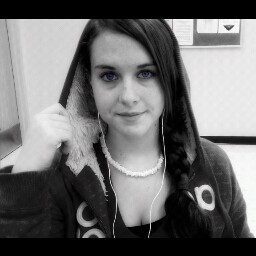 Samantha Justice Photo 27