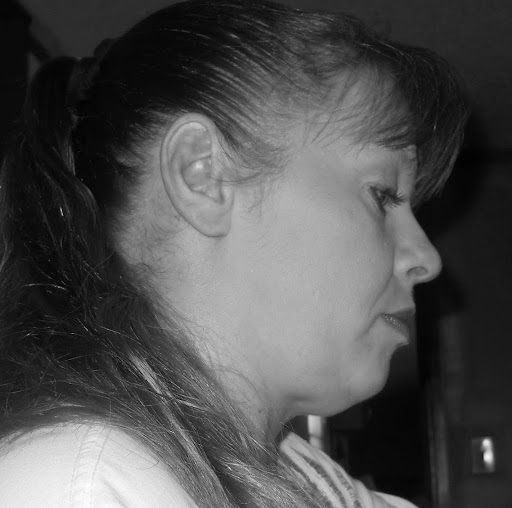 Amy Fox Photo 15