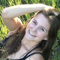 Alexandra Vaughn Photo 9