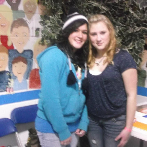 Stephanie Weidner Photo 19