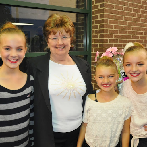 Marilyn Olson Photo 30
