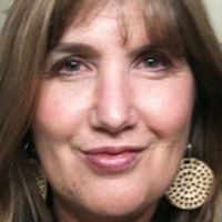 Julie Young Photo 39