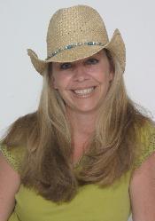 Lori Bennett Photo 34