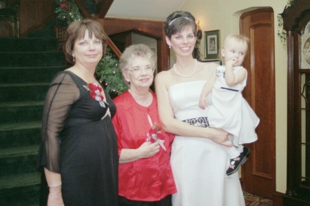 Joyce Davidson Photo 30
