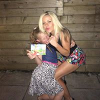 Kelly Taylor Photo 24