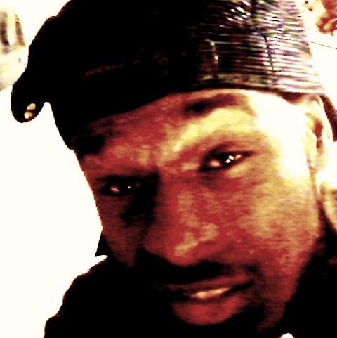 Devon Saunders Photo 7