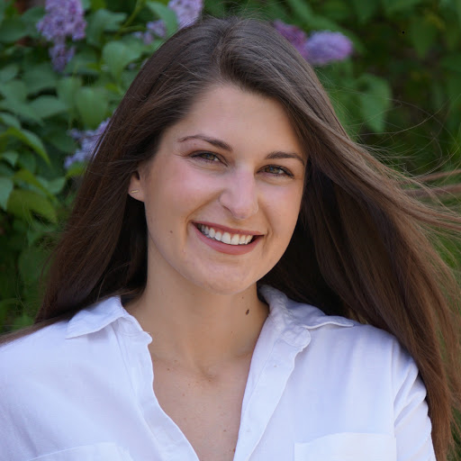 Julie Long Photo 27