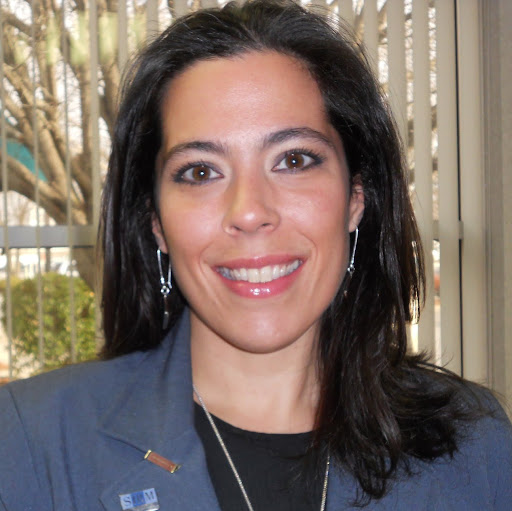 Elizabeth Veliz Photo 26