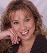 Laura Sanders Photo 8
