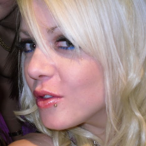 Hazel Jones Photo 21