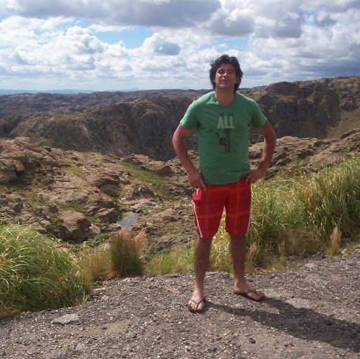 Gonzalo Sanchez Photo 6
