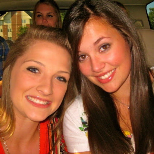 Katie Robinson Photo 10