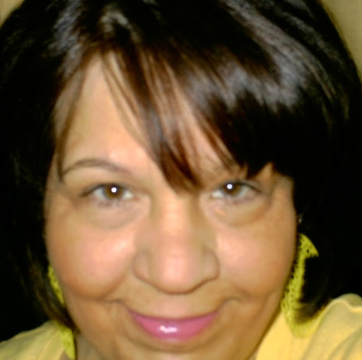 Julie Jacobs Photo 12