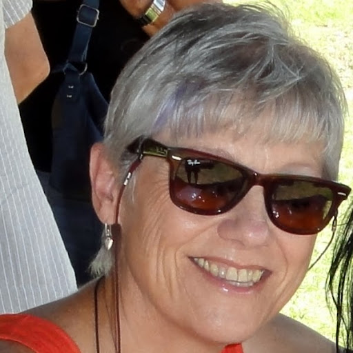 Lynne Schneider Photo 5