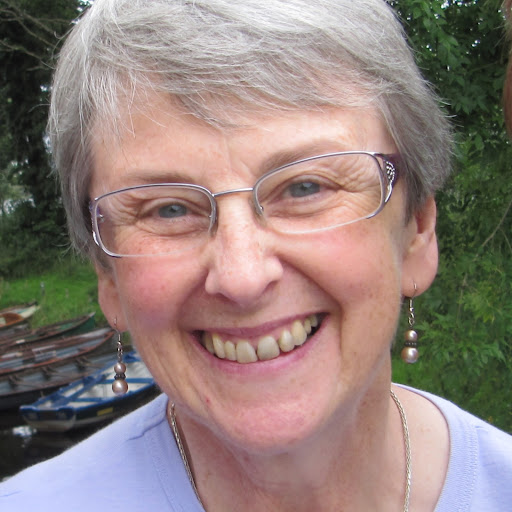Joy Watts Photo 19