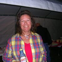 Laura Lawrenz Photo 4