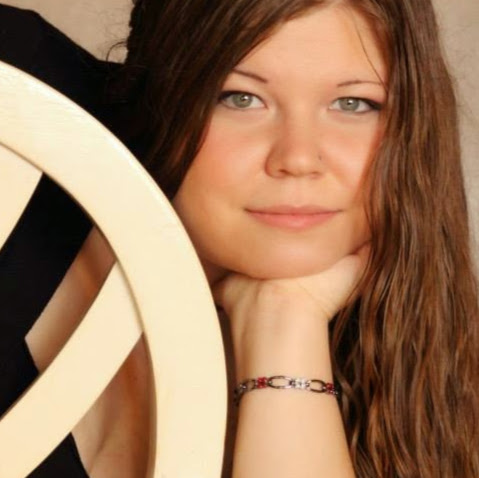 Danielle Mclean Photo 12