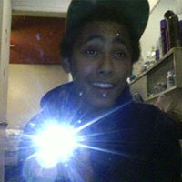 Julian Mills Photo 34