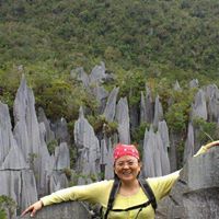 Julie Lau Photo 17