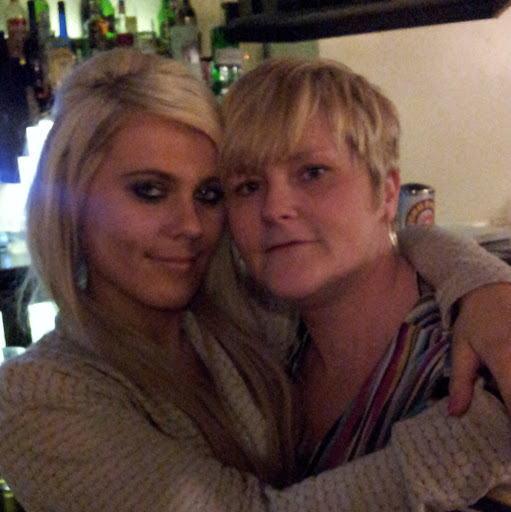 Jodie Simpson Photo 32