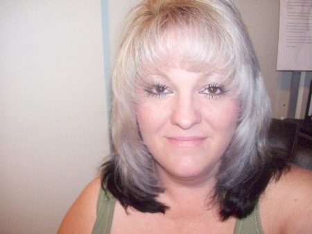 Julie Kennedy Photo 29