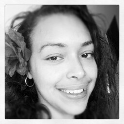Ana Quinonez Photo 25