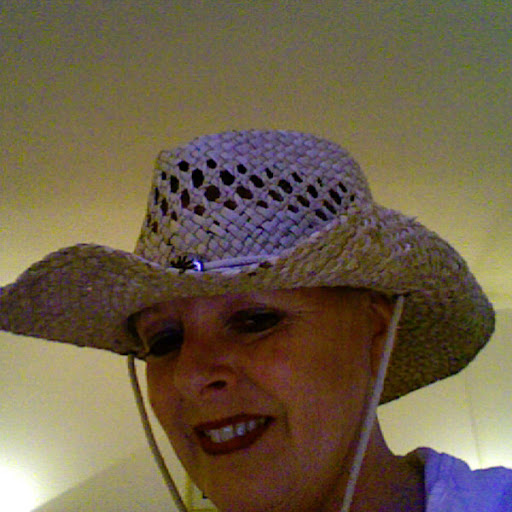 Cynthia Sweeney Photo 11