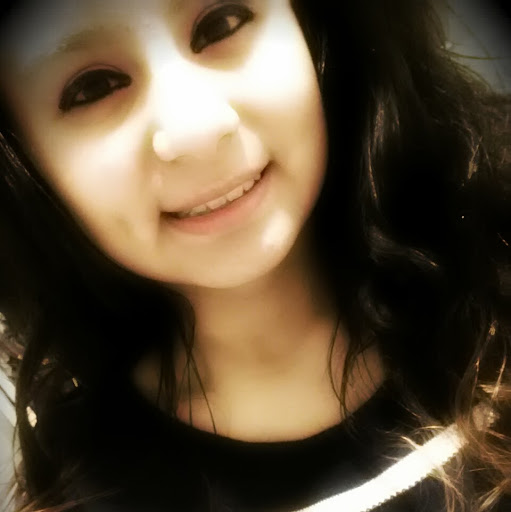Kayla Gonzalez Photo 35