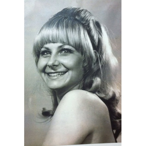 Annette Bradford Photo 10