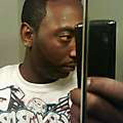 Raymond Pierce Photo 12
