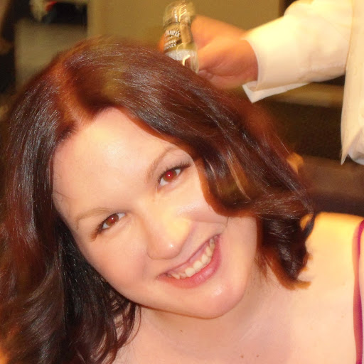 Sarah Holloway Photo 10