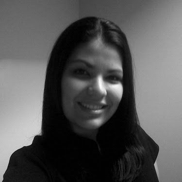 Elena Valenzuela Photo 14