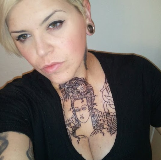 Amanda Ross Photo 42