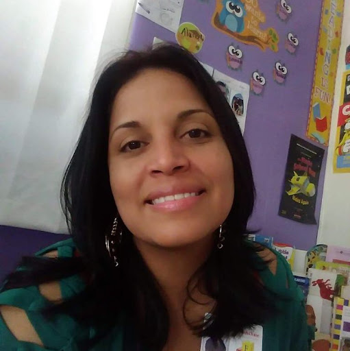 Lydia Pena Photo 26