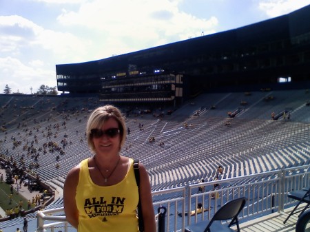 Debbie Ferguson Photo 14