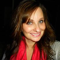 Angie Hayes Photo 17