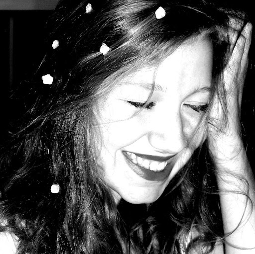 Julia Falk Photo 5
