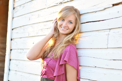Robin Sewell Photo 36