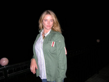 Amy Sanders Photo 8