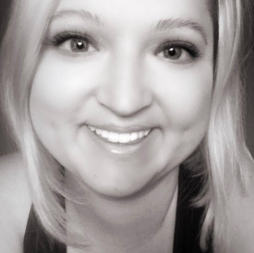Elizabeth Bray Photo 41
