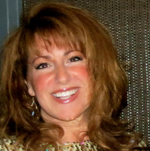 Julia Maurer Photo 10