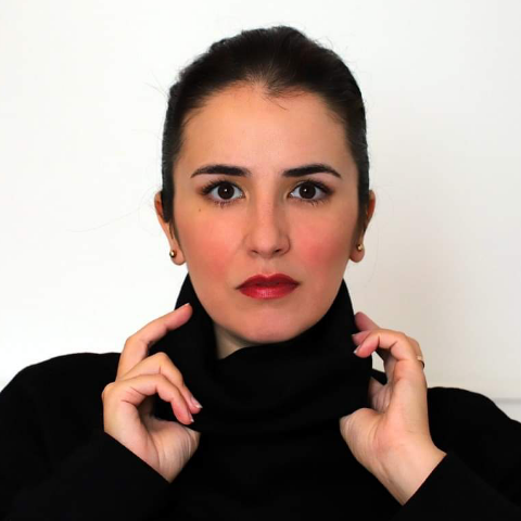 Ana Esteves Photo 16