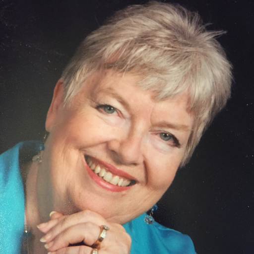 Linda Lindquist Photo 25