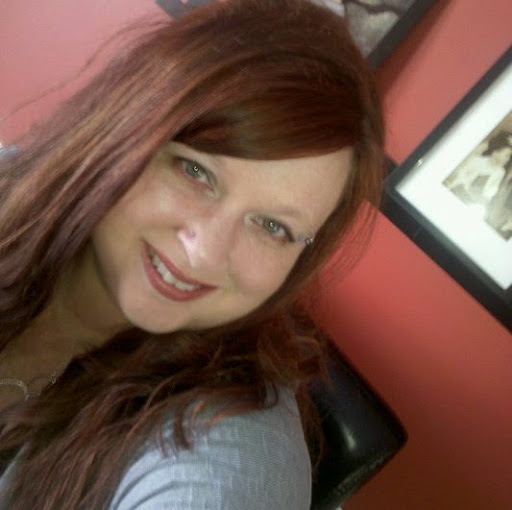 Michele Ellis Photo 39