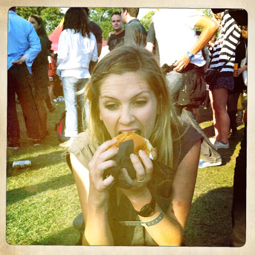 Vicky Simmons Photo 32