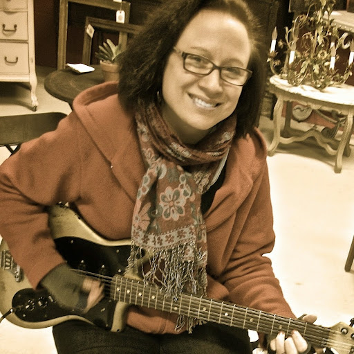 Elizabeth Walsh Photo 11