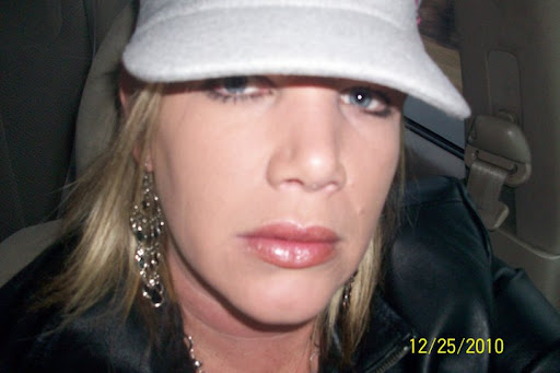 Stephanie Woodall Photo 36