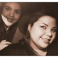 Sandy Saenz Photo 5