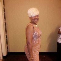 Carolyn Booth Photo 11