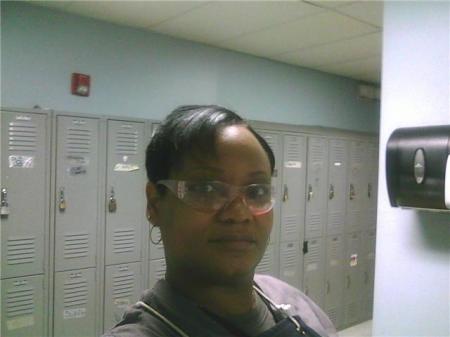 Kathy Roberts Photo 37